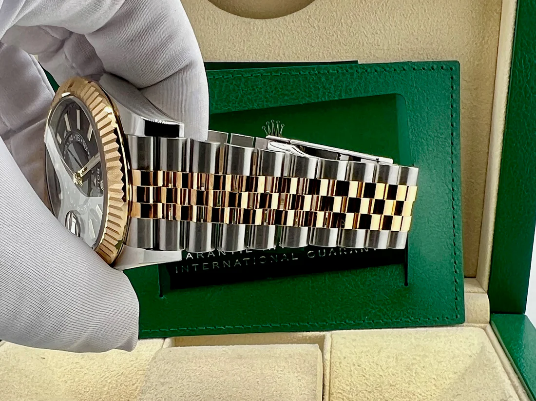 ROLEX - Sky-Dweller - Image 2