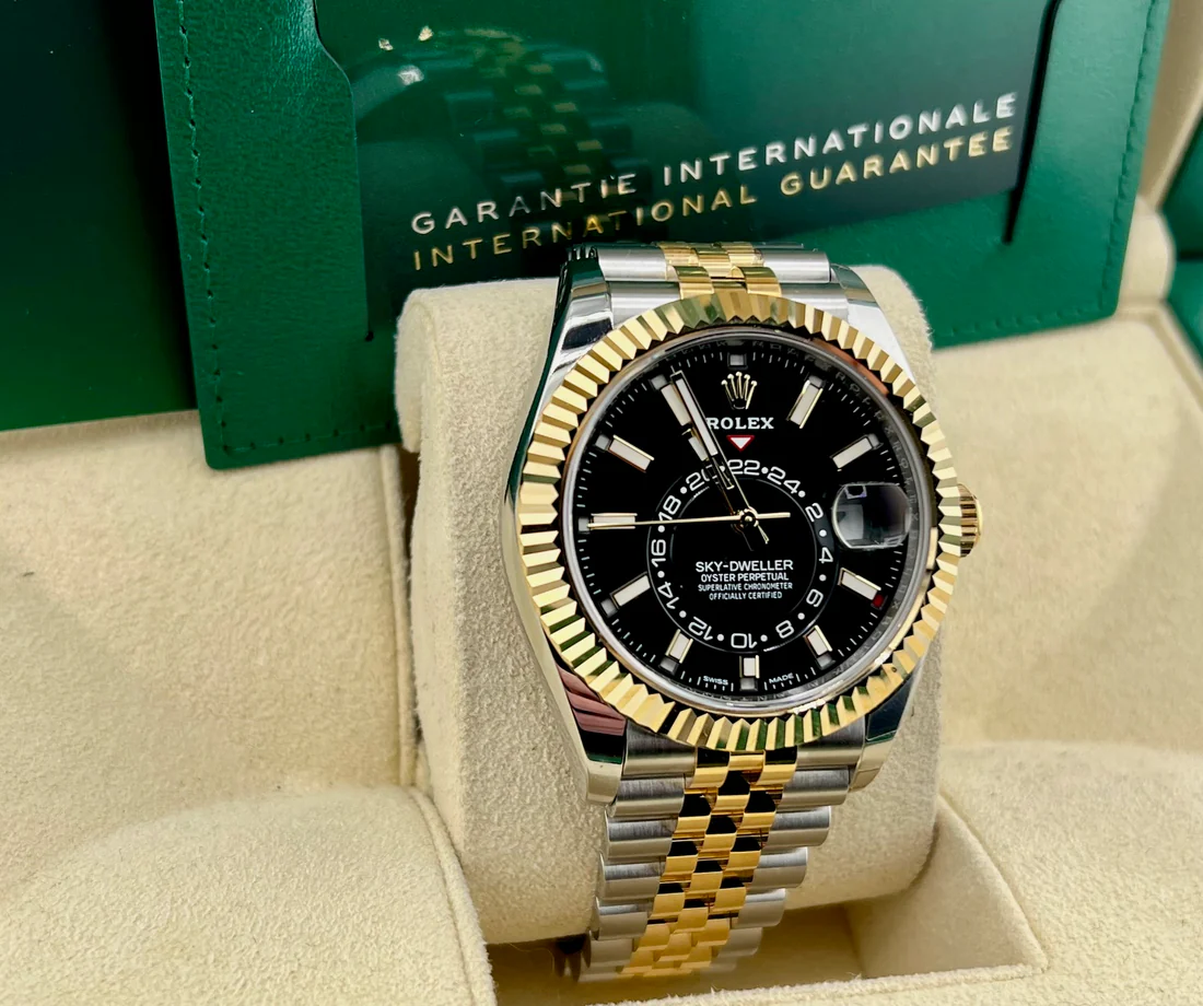 ROLEX - Sky-Dweller - Image 4